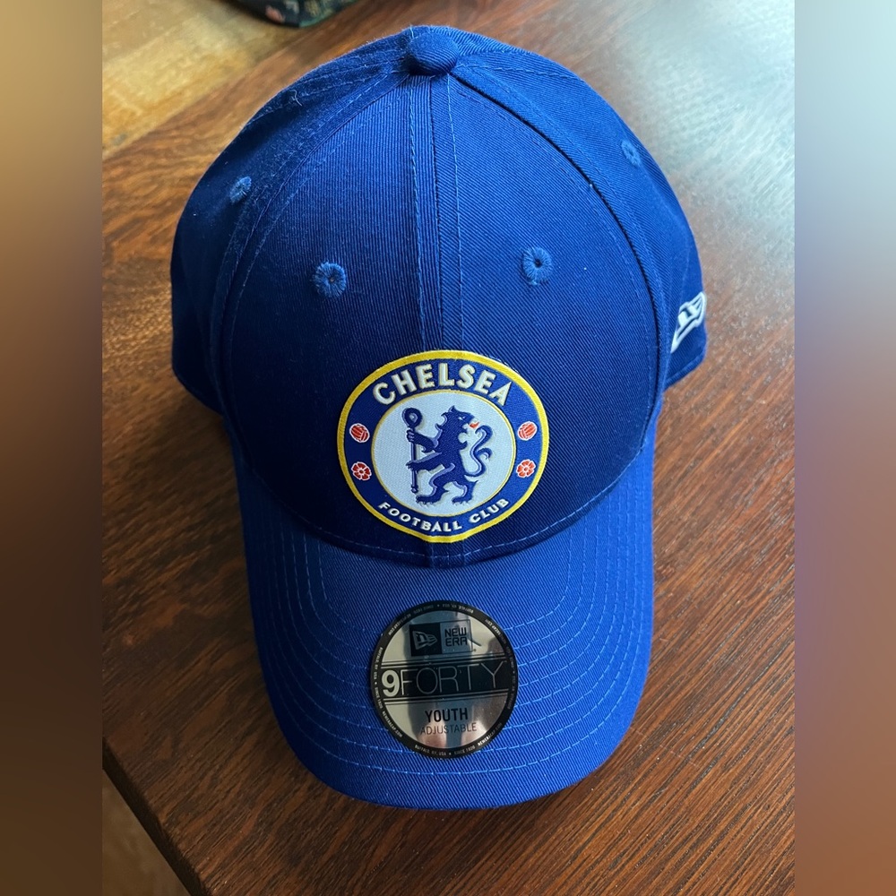 SOLD NWT Chelsea Futbal Club YOUTH adjustable cap 💙⚽️🏟️ Premier League